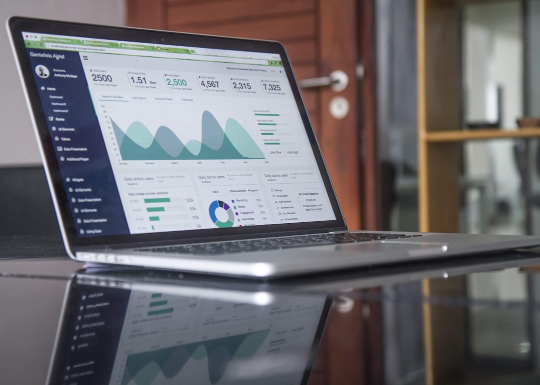AI SEO agent i analiza podataka AI SEO agent analizira podatke i rezultate digitalnog marketinga
